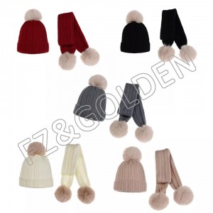 China Football Scarf Manufacturers – 
 Autumn and winter boys girls can keep warm protect themselves against the cold kids hats and scarfs winter  – FUZHI