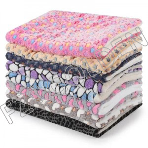 China Flannel Blanket Suppliers – 
 Comfortable Warm Sleeping Pet Fleece Blanket  – FUZHI