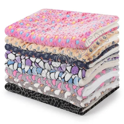 Comfortable Warm Sleeping Pet Fleece Blanket